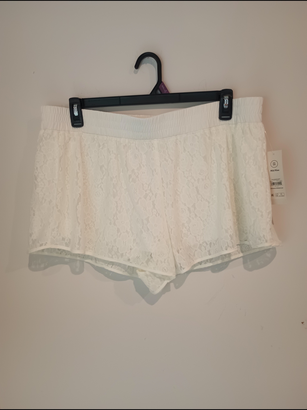 No Boundaries Womens XXL 20 White Lace Knit Shorts Mid Rise Elastic Waist NWT